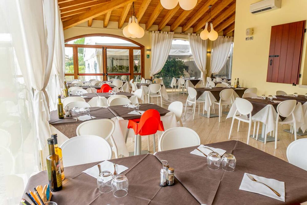 Airone Bianco Ristorante e Pizzeria locale